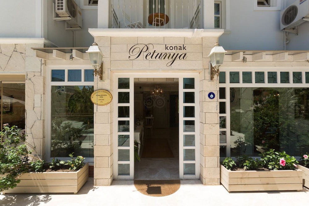 Petunya Konak - Boutique Class — Hotel building in İçmeler, Mugla