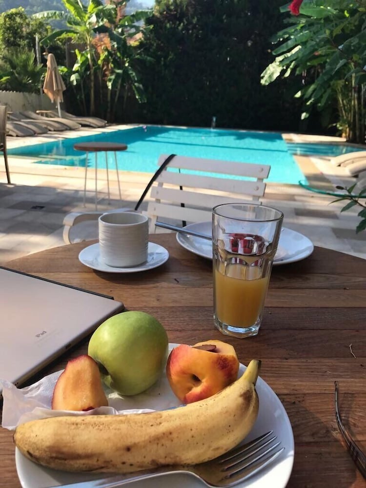 Petunya Konak - Boutique Class — Swimming pool in İçmeler, Mugla