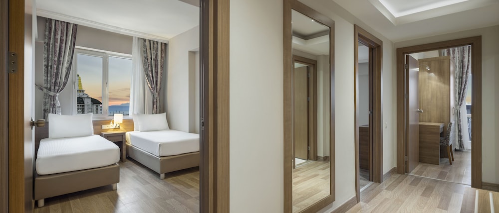 Ramada Resort by Wyndham Lara — Hotel rooms in Lara