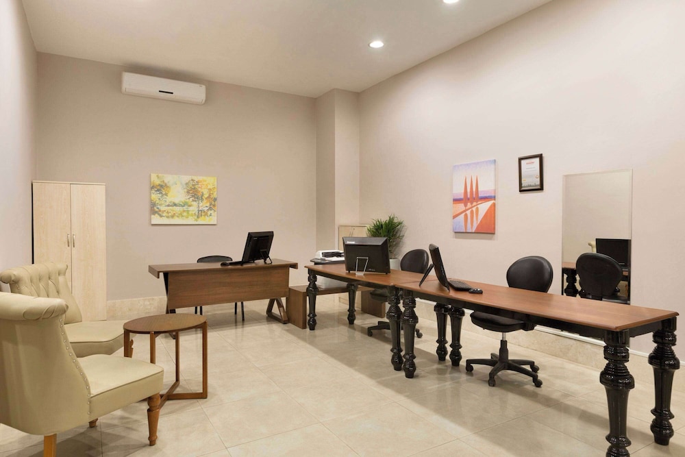 Ramada Resort by Wyndham Lara — Hotel building in Lara
