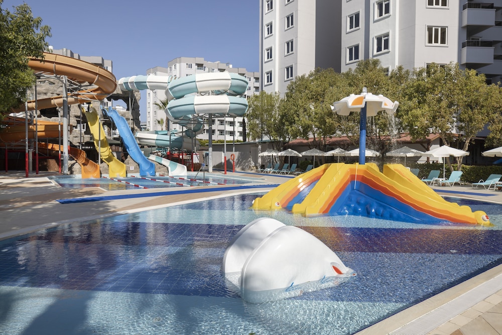 Ramada Resort by Wyndham Lara — Swimming pool in Lara