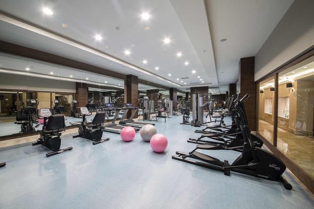 Ramada Resort by Wyndham Lara — Sports & recreation in Lara