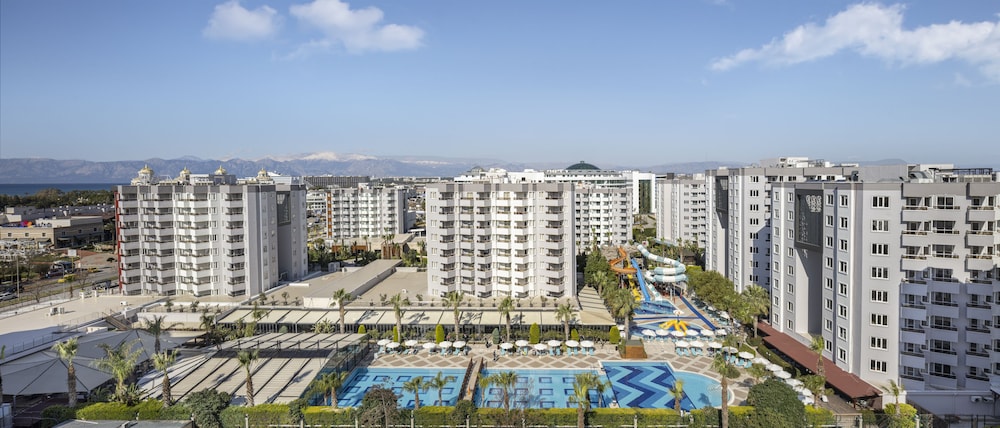 Ramada Resort by Wyndham Lara — Hotel building in Lara