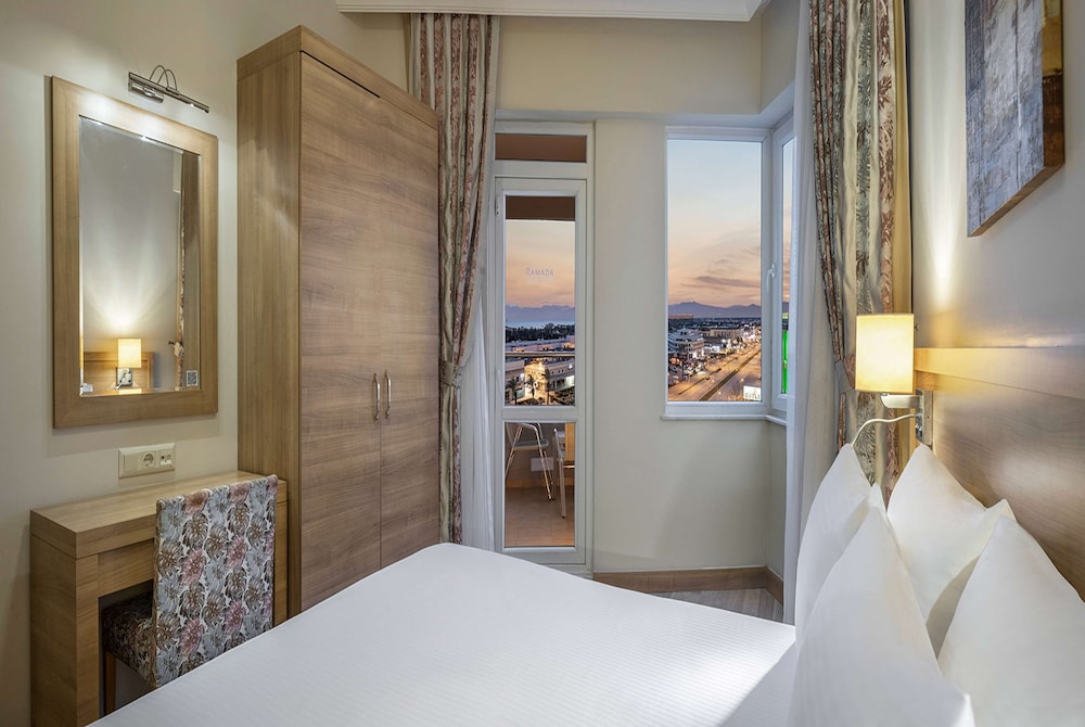 Ramada Resort by Wyndham Lara — Hotel rooms in Lara