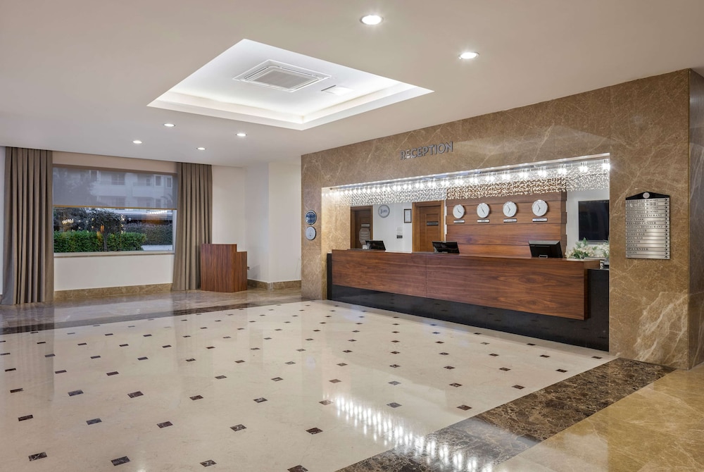 Ramada Resort by Wyndham Lara — Hotel building in Lara