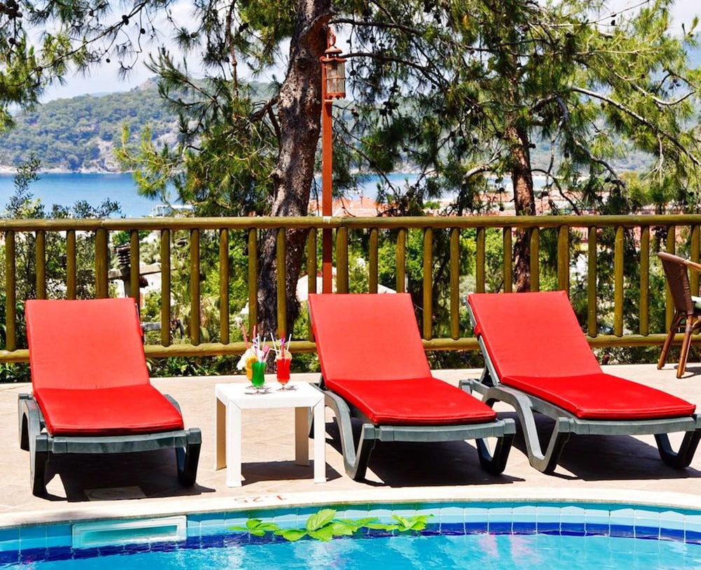 Symbola Ölüdeniz Beach Hotel — Swimming pool in Fethiye, Mugla