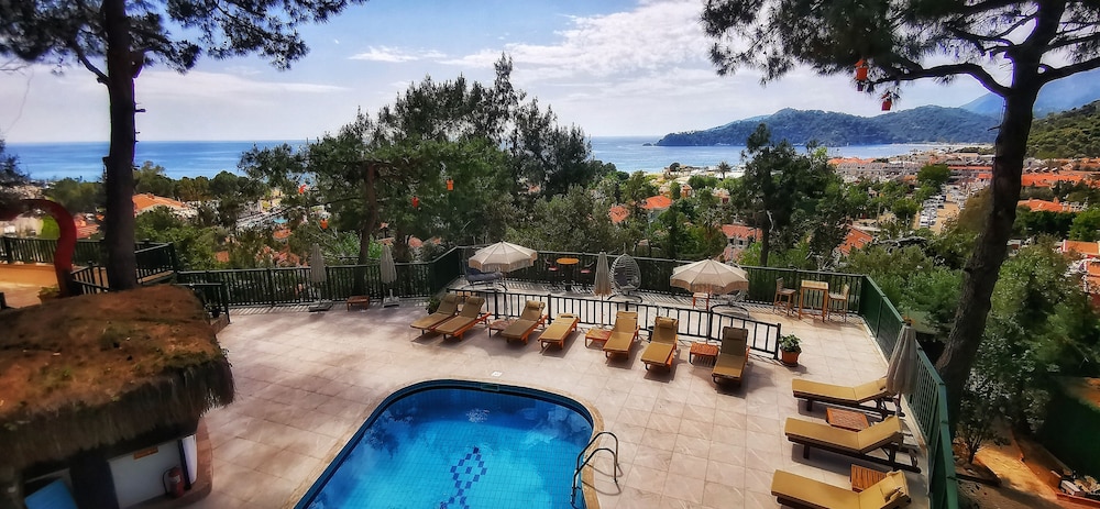 Symbola Ölüdeniz Beach Hotel — Swimming pool in Fethiye, Mugla