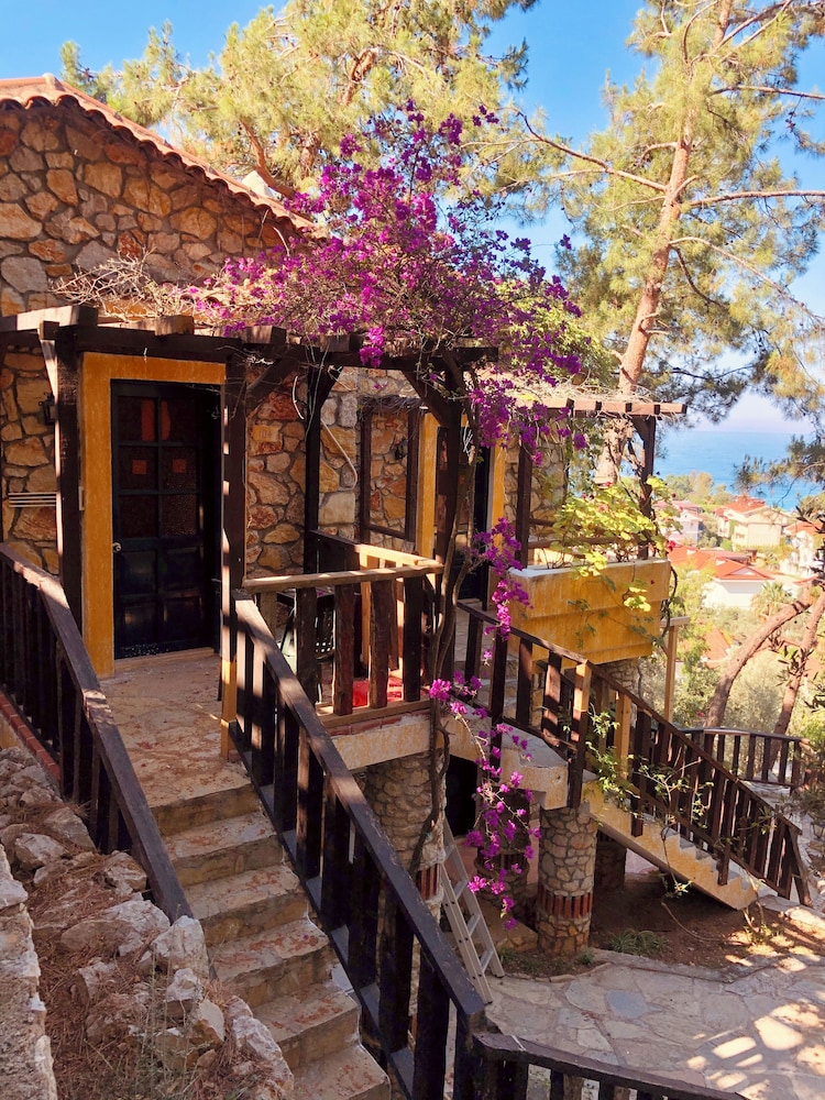 Symbola Ölüdeniz Beach Hotel — Hotel building in Fethiye, Mugla