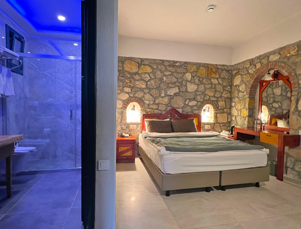 Symbola Ölüdeniz Beach Hotel — Hotel rooms in Fethiye, Mugla