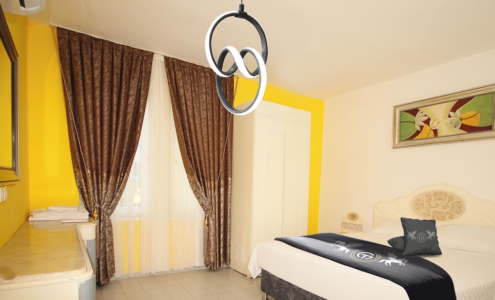 Gold Twins Boutique Hotel — Hotel rooms in Alanya