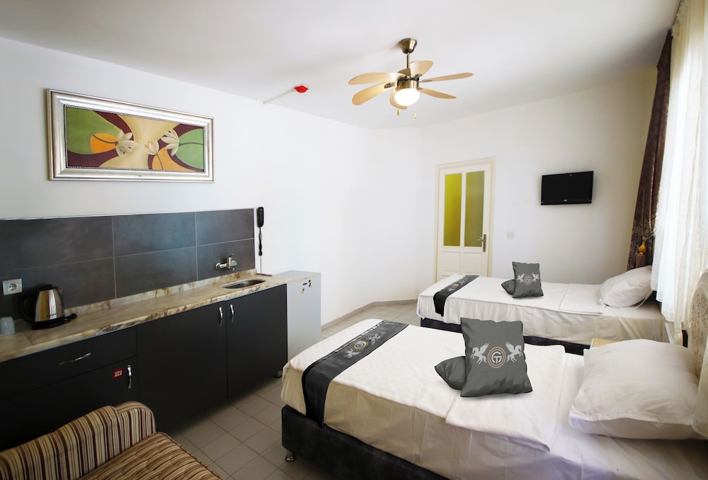 Gold Twins Boutique Hotel — Hotel rooms in Alanya