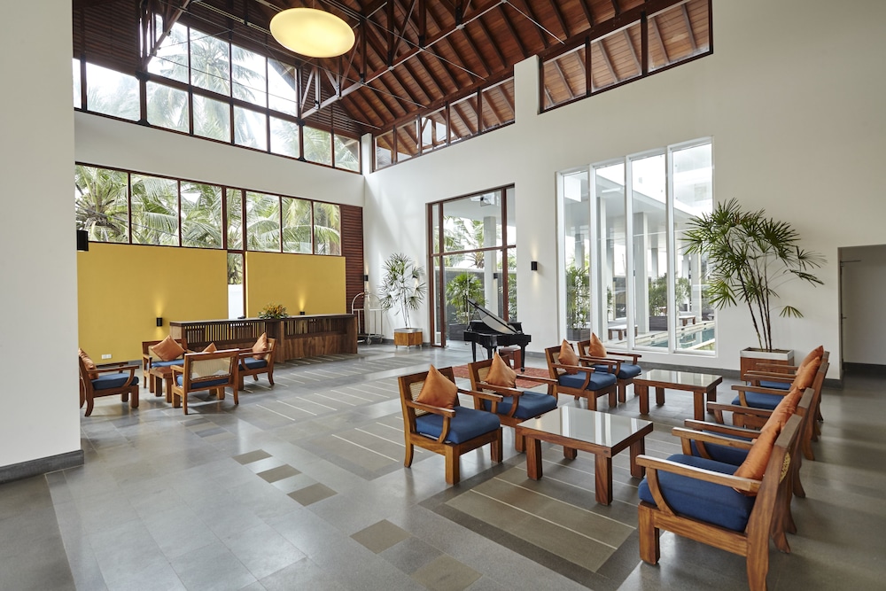 Turyaa Kalutara — Hotel building in Wadduwa