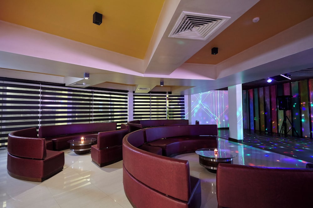 Turyaa Kalutara — Restaurant & bars in Wadduwa