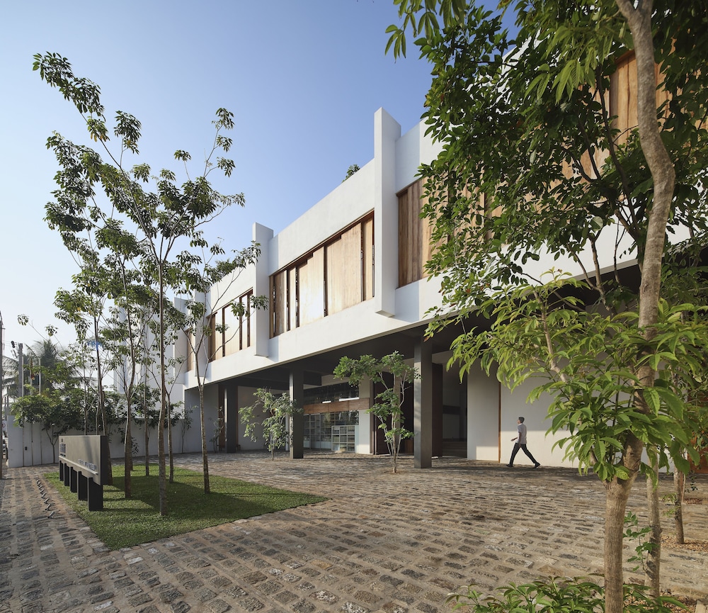 Riff Hikkaduwa — Hotel building in Hikkaduwa, Southern Province