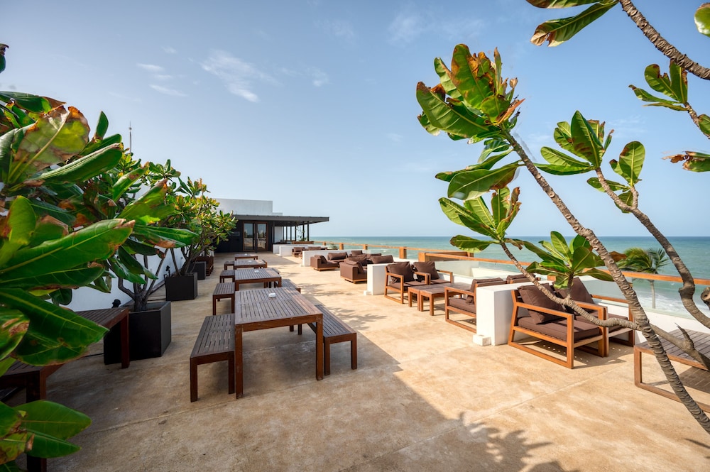 Riff Hikkaduwa — Restaurant & bars in Hikkaduwa, Southern Province