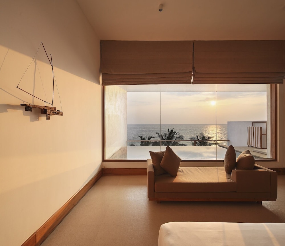 Riff Hikkaduwa — Hotel rooms in Hikkaduwa, Southern Province