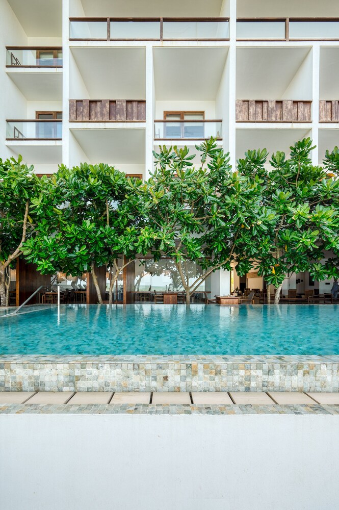 Riff Hikkaduwa — Swimming pool in Hikkaduwa, Southern Province