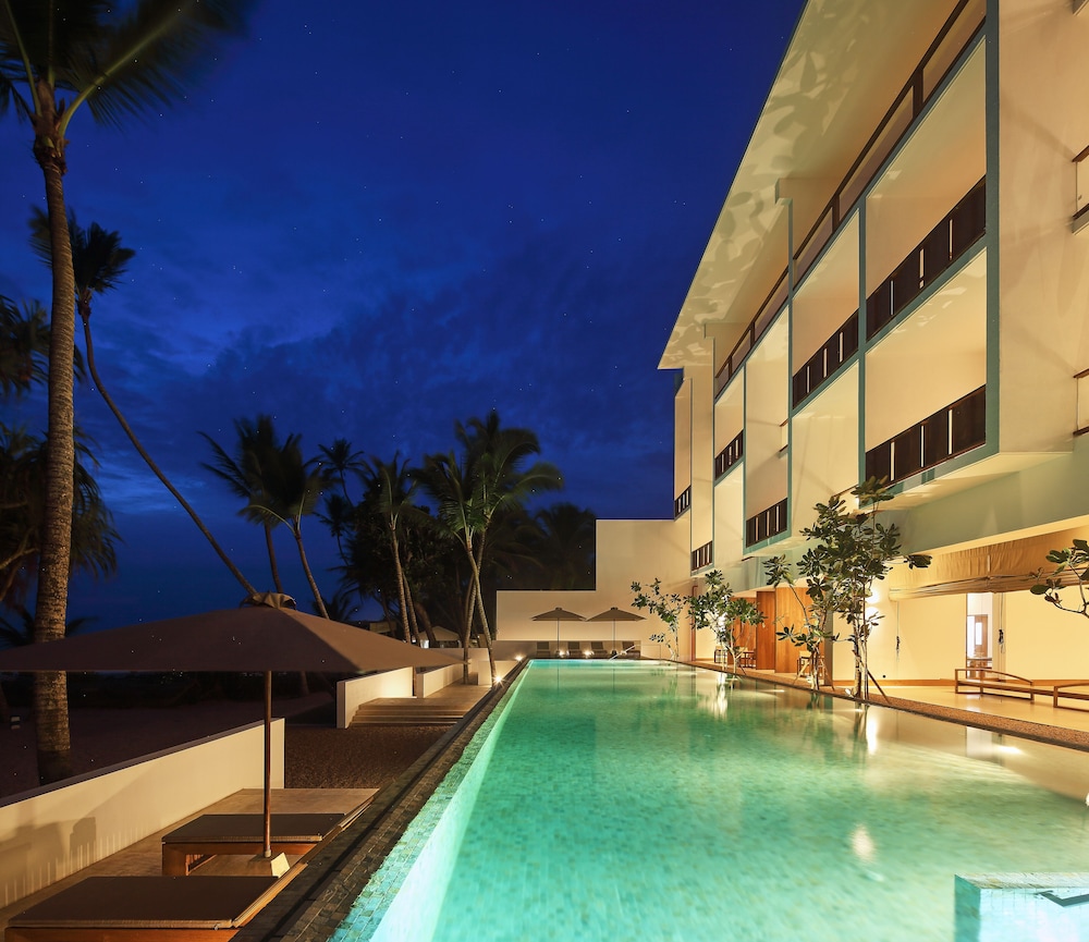 Riff Hikkaduwa — Swimming pool in Hikkaduwa, Southern Province