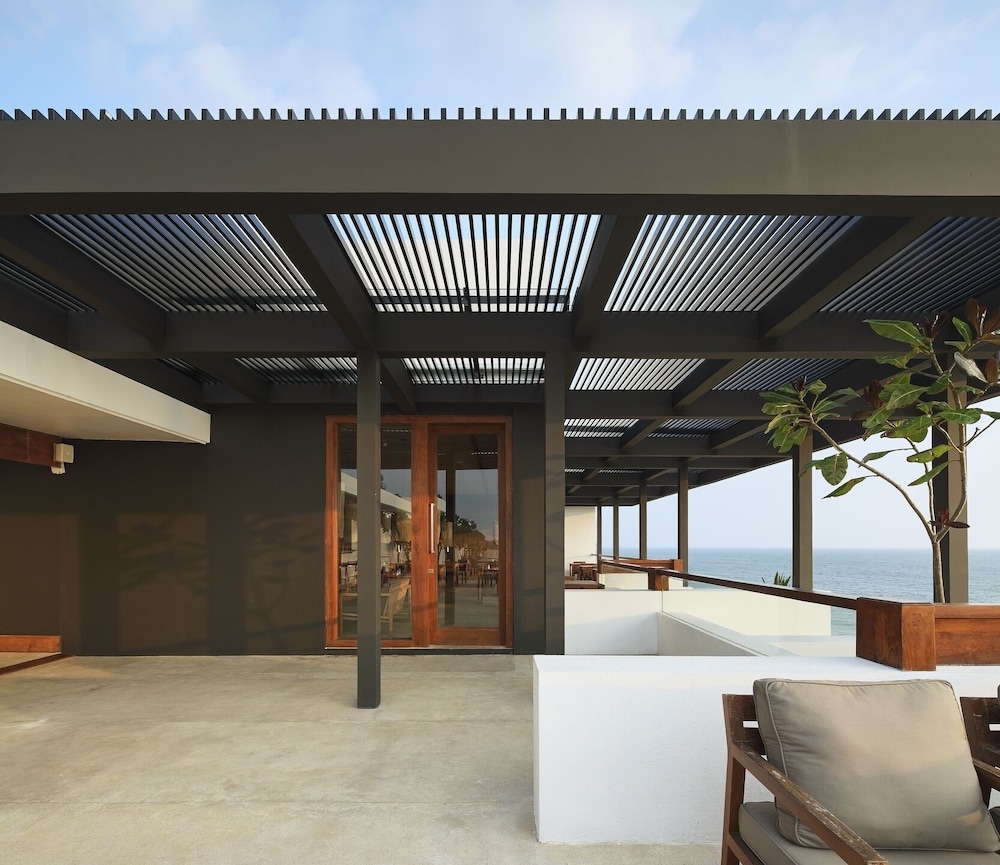 Riff Hikkaduwa — Hotel building in Hikkaduwa, Southern Province