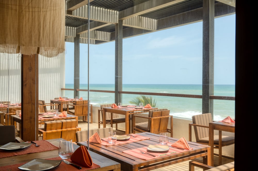 Riff Hikkaduwa — Restaurant & bars in Hikkaduwa, Southern Province
