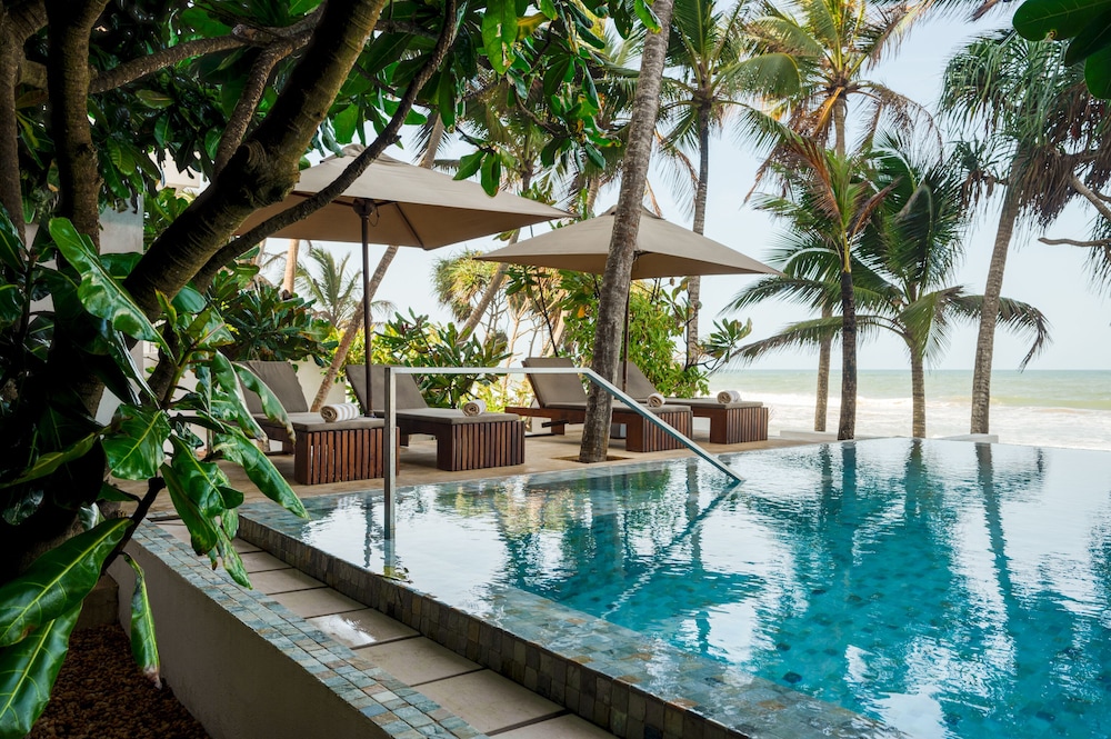 Riff Hikkaduwa — Swimming pool in Hikkaduwa, Southern Province