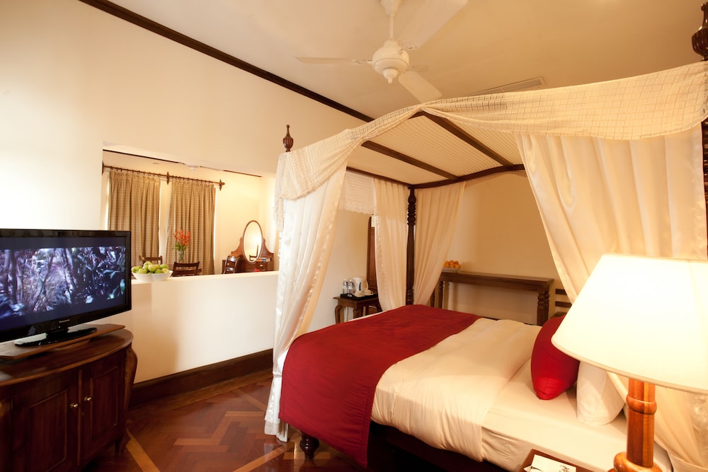 Mount Lavinia Hotel — Hotel rooms in Dehiwala-Mount Lavinia, Western Province