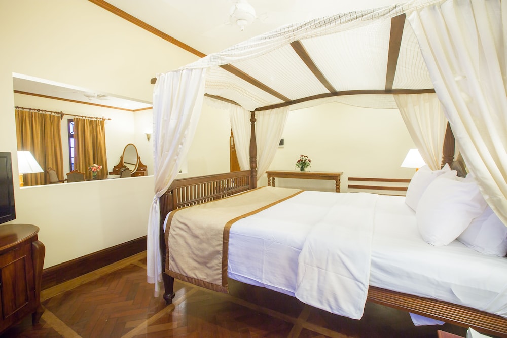 Mount Lavinia Hotel — Hotel rooms in Dehiwala-Mount Lavinia, Western Province