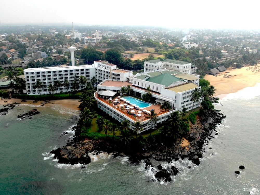 Mount Lavinia Hotel — Hotel building in Dehiwala-Mount Lavinia, Western Province