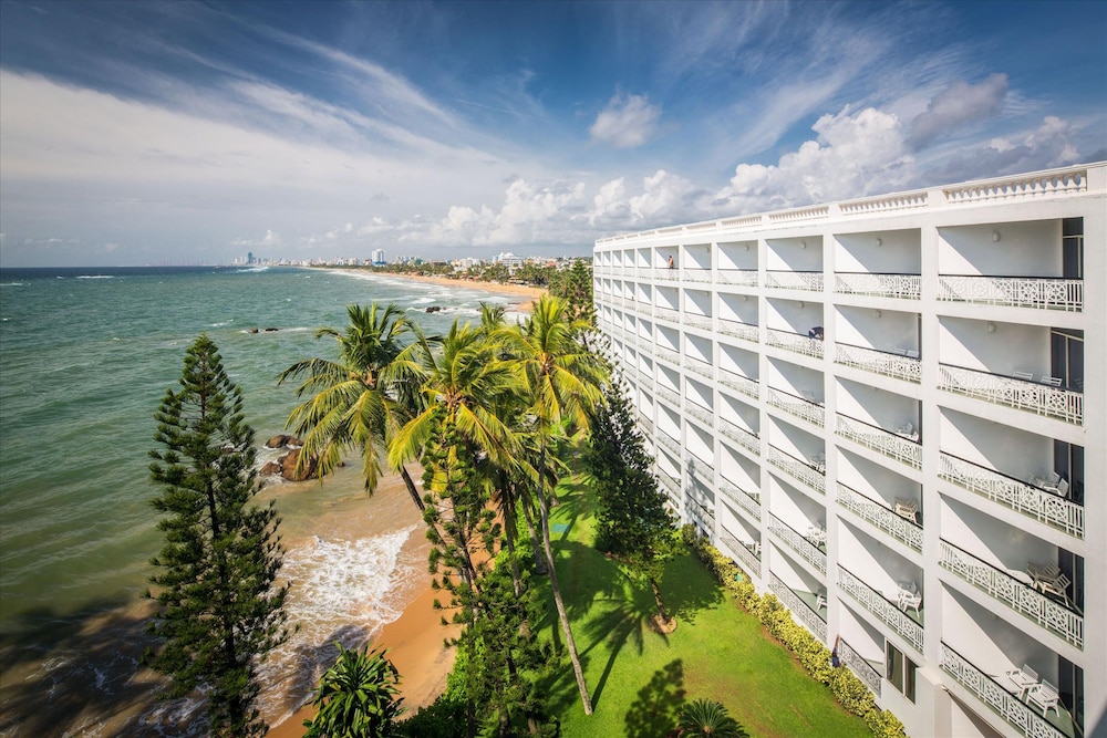Mount Lavinia Hotel — Hotel building in Dehiwala-Mount Lavinia, Western Province