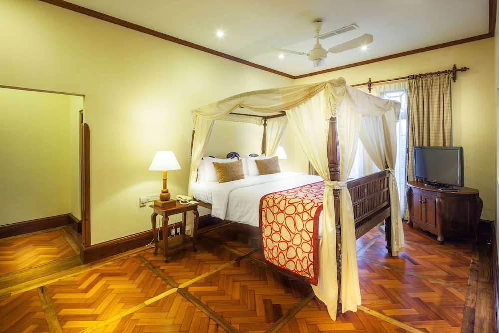 Mount Lavinia Hotel — Hotel rooms in Dehiwala-Mount Lavinia, Western Province
