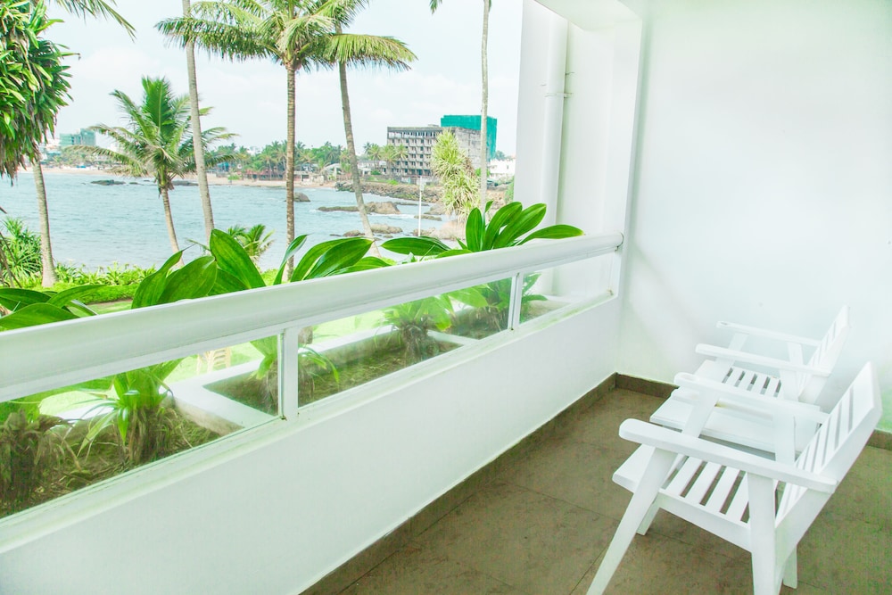 Mount Lavinia Hotel — Hotel rooms in Dehiwala-Mount Lavinia, Western Province