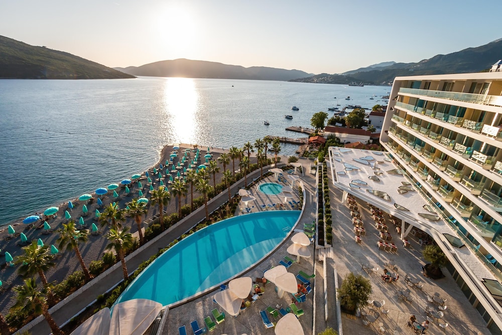 Carine Hotel Kumbor — Swimming pool in Kumbor, Herceg Novi Municipality