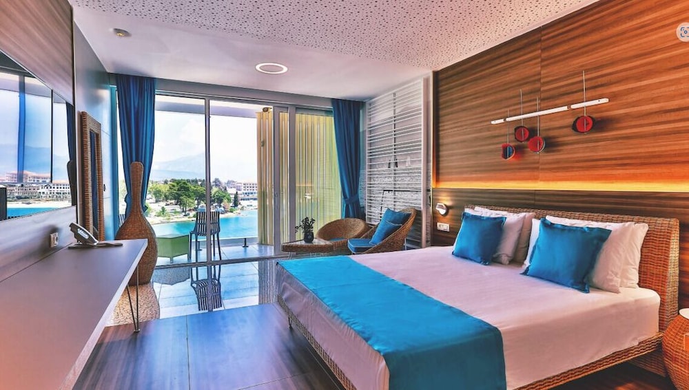 Carine Hotel Kumbor — Hotel rooms in Kumbor, Herceg Novi Municipality