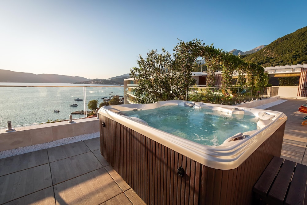 Carine Hotel Kumbor — Spa in Kumbor, Herceg Novi Municipality