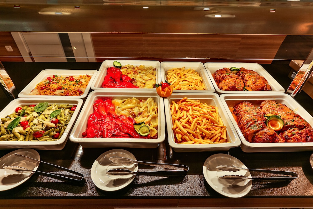 Carine Hotel Kumbor — Restaurant & bars in Kumbor, Herceg Novi Municipality