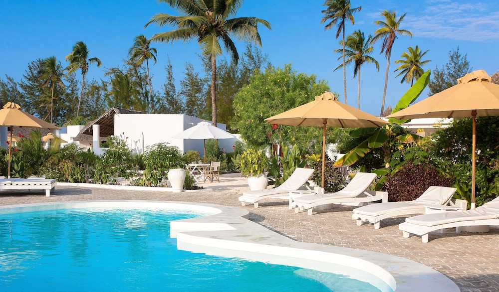 Dhow Inn Boutique Hotel — Swimming pool in Paje, Zanzibar South
