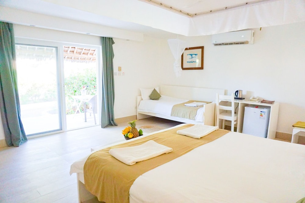 Dhow Inn Boutique Hotel — Hotel rooms in Paje, Zanzibar South