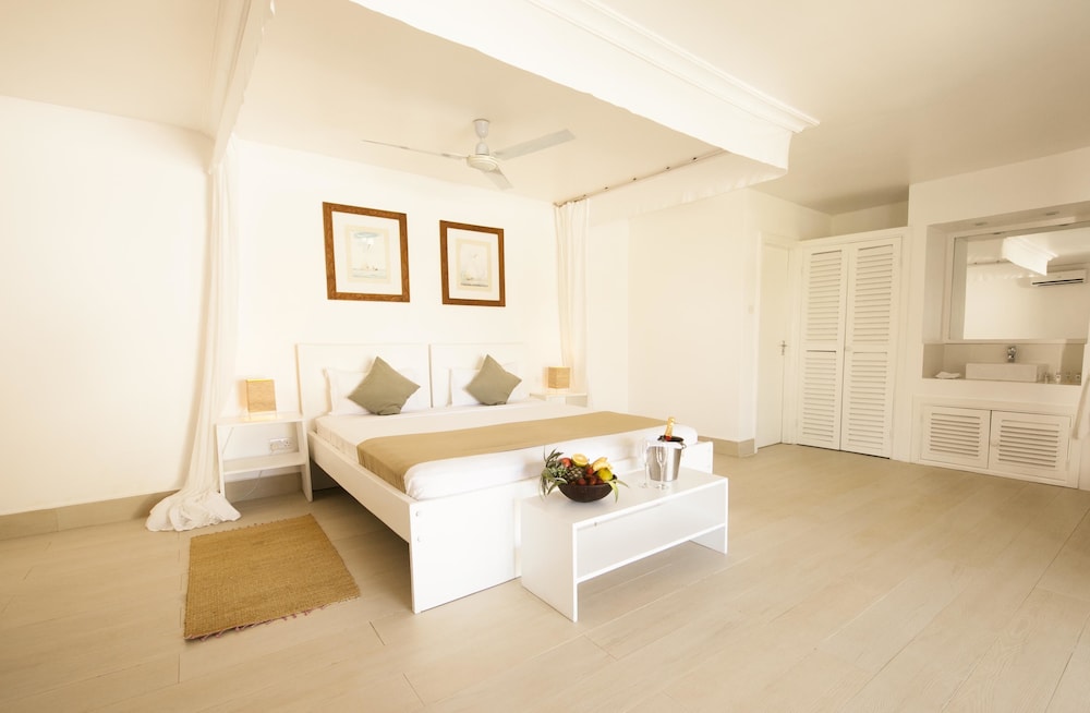 Dhow Inn Boutique Hotel — Hotel rooms in Paje, Zanzibar South