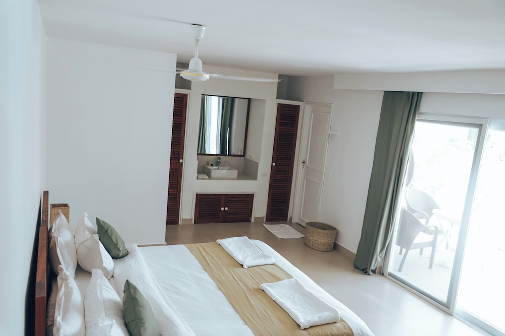 Dhow Inn Boutique Hotel — Hotel rooms in Paje, Zanzibar South
