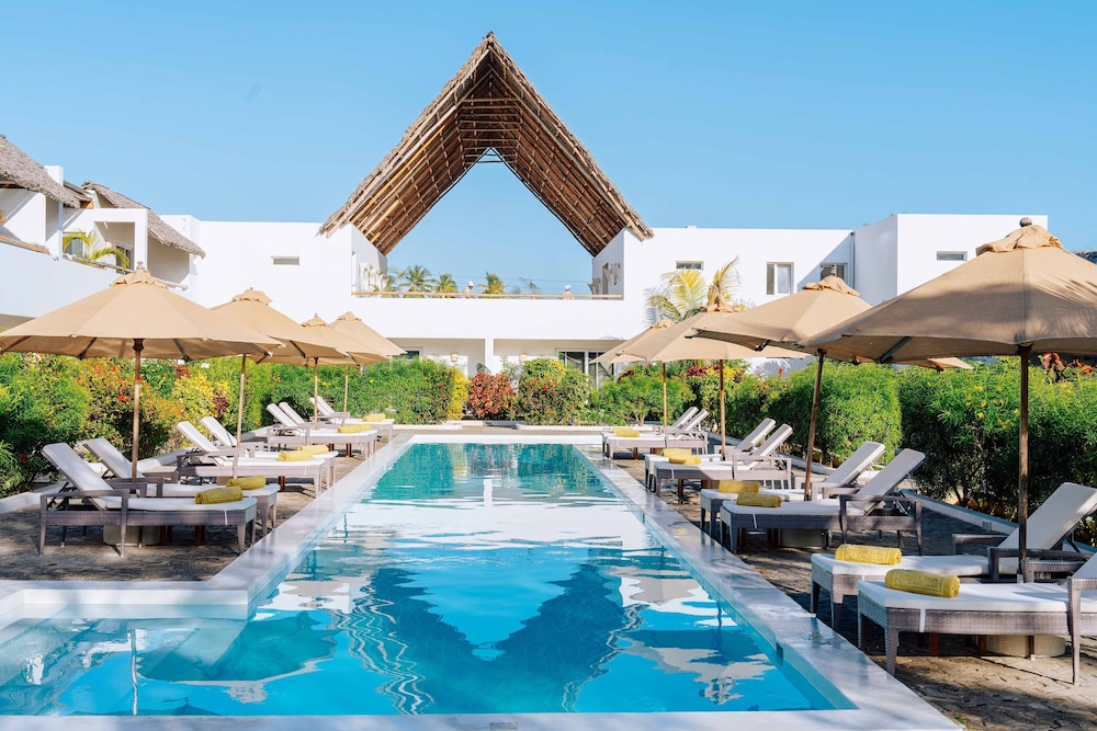 Dhow Inn Boutique Hotel — Swimming pool in Paje, Zanzibar South