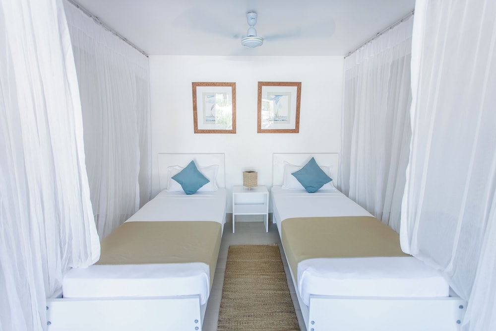 Dhow Inn Boutique Hotel — Hotel rooms in Paje, Zanzibar South