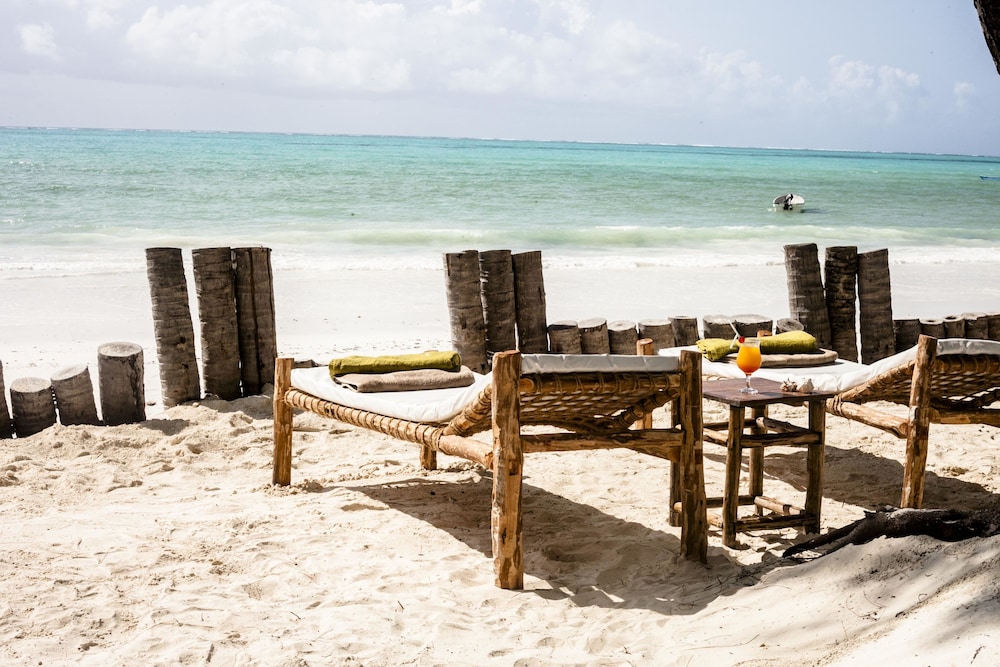 Dhow Inn Boutique Hotel — Beach in Paje, Zanzibar South