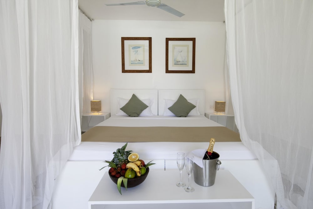Dhow Inn Boutique Hotel — Hotel rooms in Paje, Zanzibar South