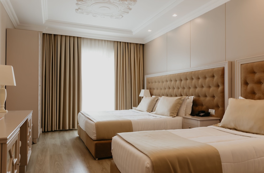 Flower Hotels & Resorts — Rooms in Golem, Tirane