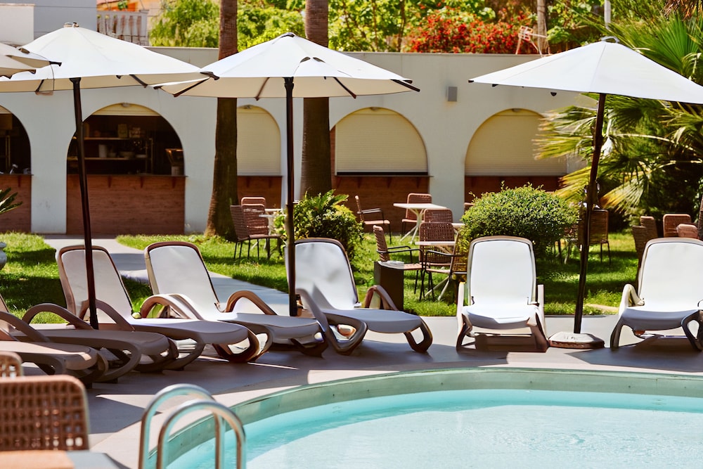 Flower Hotels & Resorts — Pool in Golem, Tirane