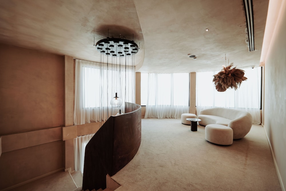Flower Hotels & Resorts — Shared spaces in Golem, Tirane