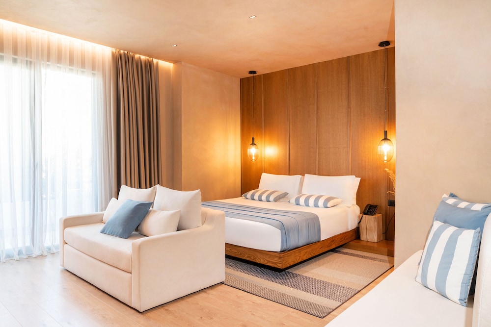 Flower Hotels & Resorts — Rooms in Golem, Tirane