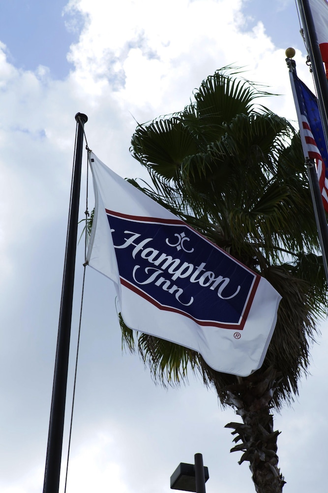 Hampton Inn Orlando/Lake Buena Vista — Hotel building in Orlando, Florida