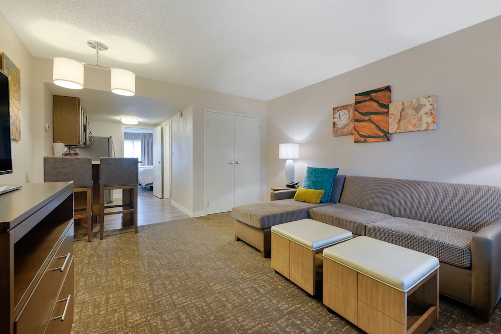 Staybridge Suites Orlando Royale Parc Suites by IHG — Hotel rooms in Kissimmee, Florida