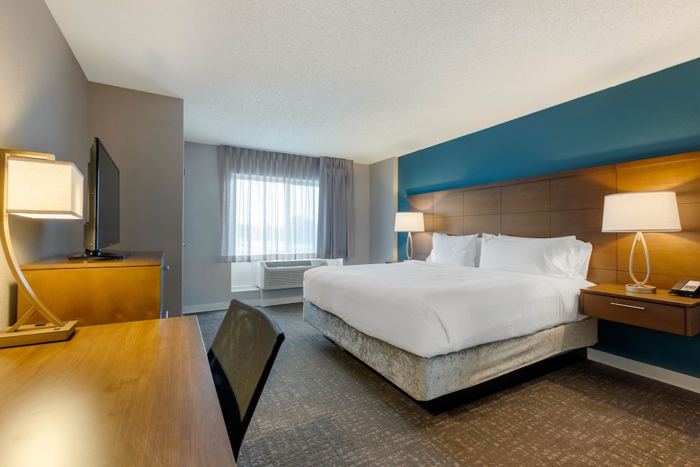 Staybridge Suites Orlando Royale Parc Suites by IHG — Hotel rooms in Kissimmee, Florida